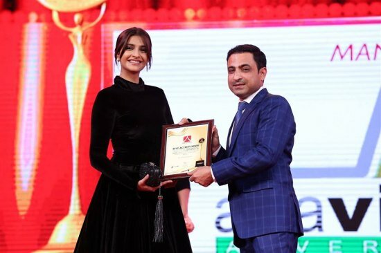 Asia Vision Awards 2016 Pics: Sonam Kapoor, Nivin Pauly, Radhika Apte, Mohanlal honoured Sonam Kapoor went on stage to collect her Best Actress award in a black Caroline Hayden gown